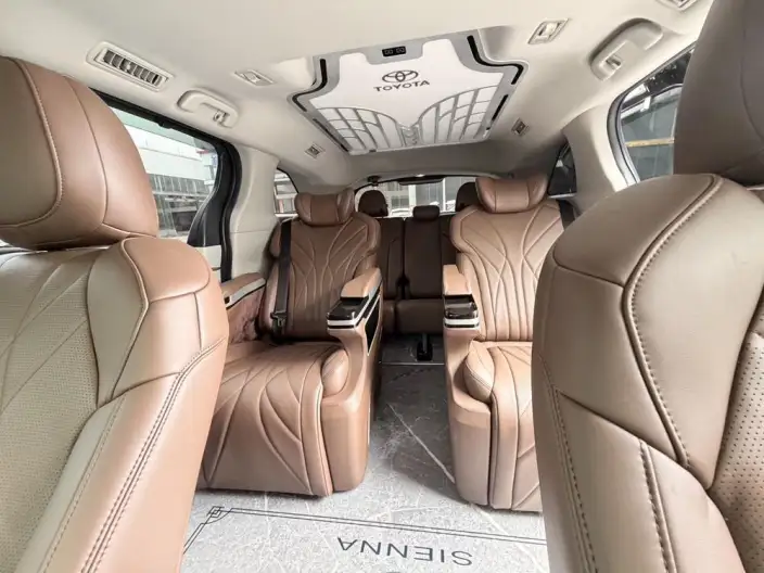 Toyota Sienna 2024 Model Hybrid 2.5L Comfort Edition – фото 9