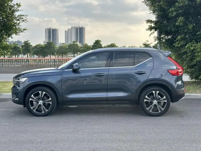 Volvo XC40 2022 Model T4 4WD Smart Range Deluxe Edition – фото 3