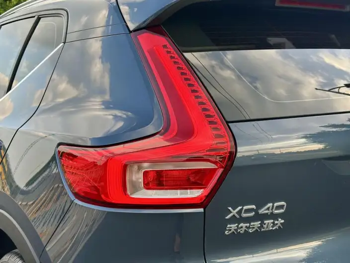 Volvo XC40 2022 Model T4 4WD Smart Range Deluxe Edition – фото 7