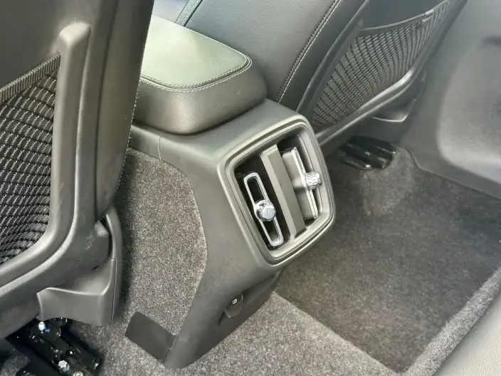 Volvo XC40 2022 Model T4 4WD Smart Range Deluxe Edition – фото 9