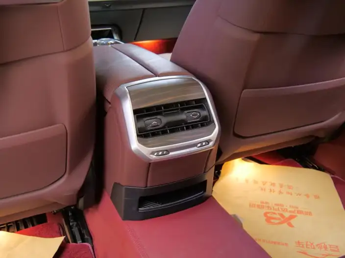BMW i7 2023 Model eDrive50L Exclusive Model M Sports Set – фото 10