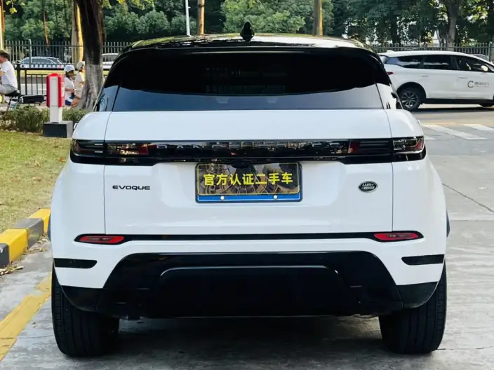 Range Rover Evoque 2026 Model Range Rover Evoque L 2.0T SE – фото 5