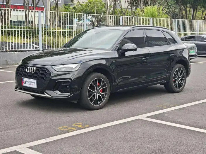 Audi Q5L 2024 Model 40TFSI Luxury Dynamic Model – фото 1
