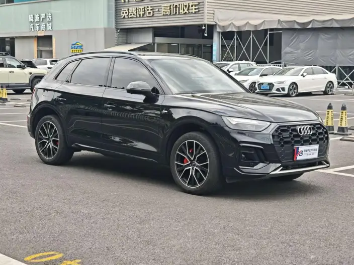 Audi Q5L 2024 Model 40TFSI Luxury Dynamic Model – фото 3
