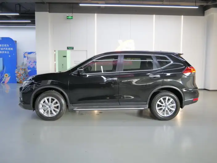 Nissan X-Trail 2023 Model Classic Edition 2.0L 2WD Smart Connect Premium – фото 4