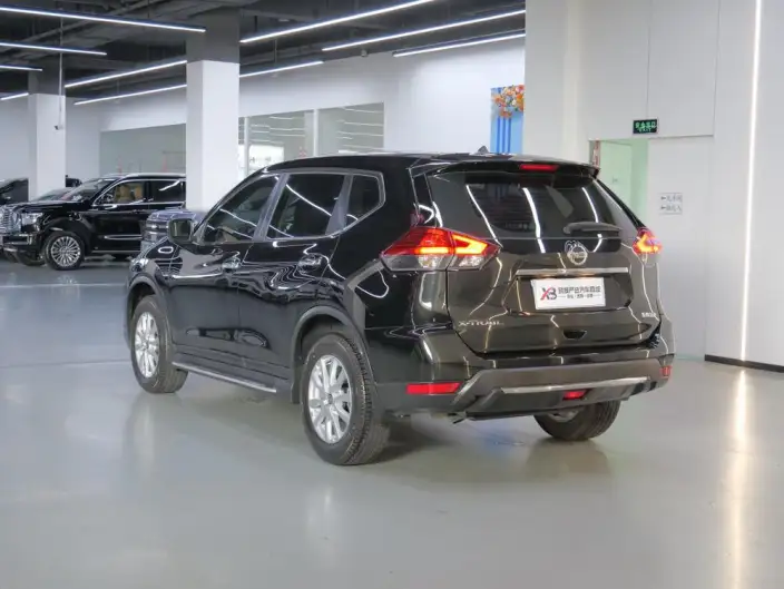 Nissan X-Trail 2023 Model Classic Edition 2.0L 2WD Smart Connect Premium – фото 5