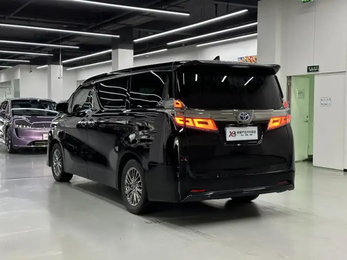 Vellfire 2021 Model Toyota Crown Hybrid 2.5L HV Premium Edition – фото 4