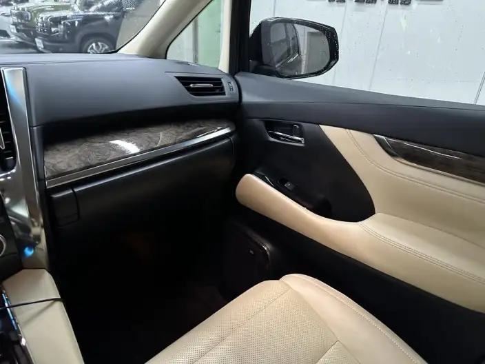 Vellfire 2021 Model Toyota Crown Hybrid 2.5L HV Premium Edition – фото 8