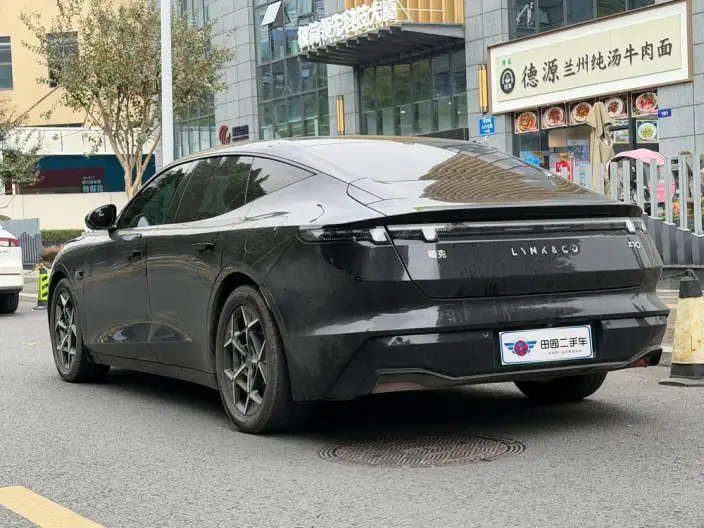 **Lynk & Co Z10** 2024 Model 95kWh 766km Rear Drive Max