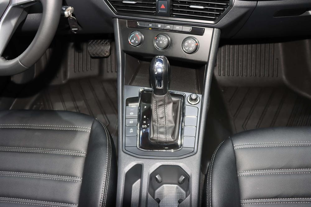 Volkswagen Bora 2024 200TSI DSG Smooth Edition – фото 15