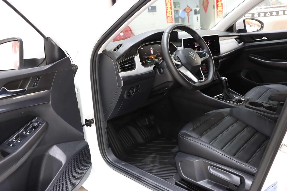 Volkswagen Bora 2024 200TSI DSG Smooth Edition – фото 17