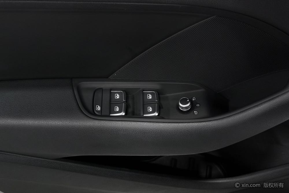 Audi A3 2018 30th Anniversary Limousine 35 TFSI Style – фото 23