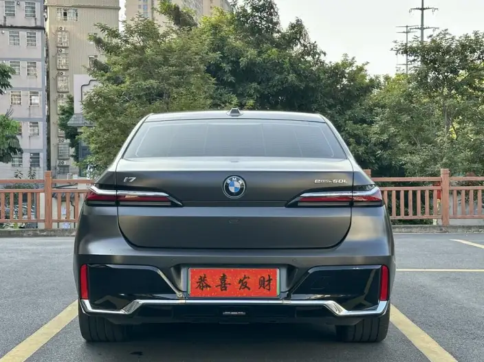 BMW i7 2023 Model eDrive50L Exclusive Model M Sports Set – фото 6