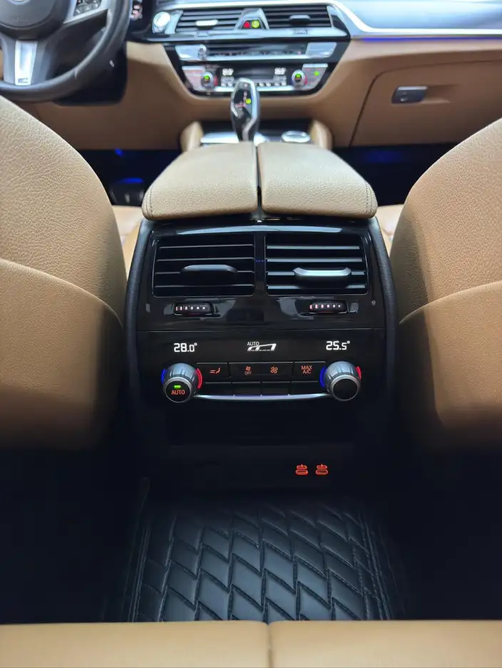 BMW 5 Series Imported 2022 Model 540i Fashion edition M Sports Set – фото 6