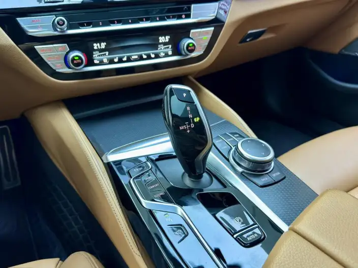 BMW 5 Series Imported 2022 Model 540i Fashion edition M Sports Set – фото 8