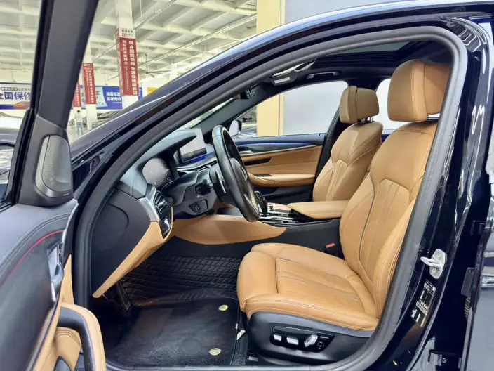 BMW 5 Series Imported 2022 Model 540i Fashion edition M Sports Set – фото 9