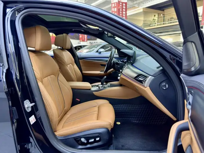 BMW 5 Series Imported 2022 Model 540i Fashion edition M Sports Set – фото 10