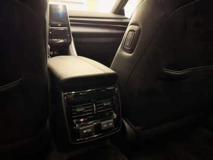 Toyota Avalon 2022 Model Hybrid 2.5L XLE Premium Edition – фото 4