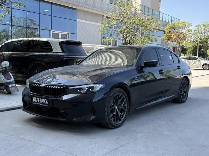 BMW 3 Series 2025 Model 330Li M Sports Night Set – фото 1