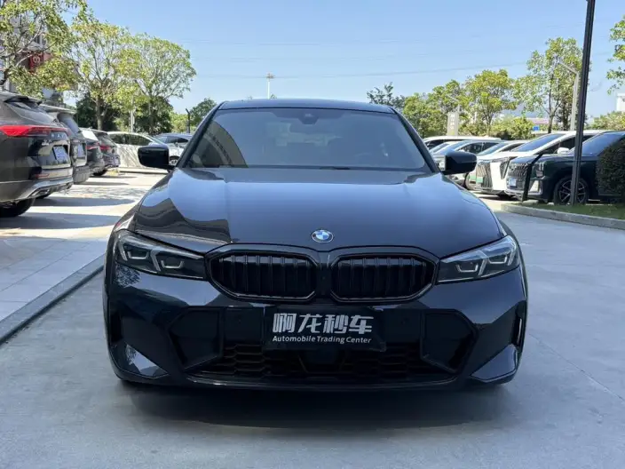 BMW 3 Series 2025 Model 330Li M Sports Night Set – фото 2