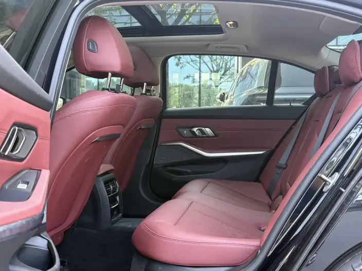 BMW 3 Series 2025 Model 330Li M Sports Night Set – фото 9
