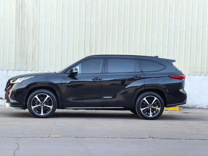 Crown Kluger 2022 Model 2.0T Automatic 4WD Jinxiang Edition – фото 3
