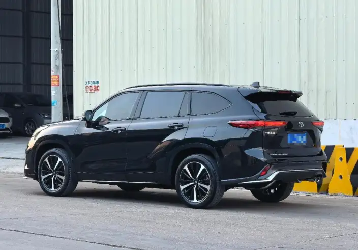 Crown Kluger 2022 Model 2.0T Automatic 4WD Jinxiang Edition – фото 4