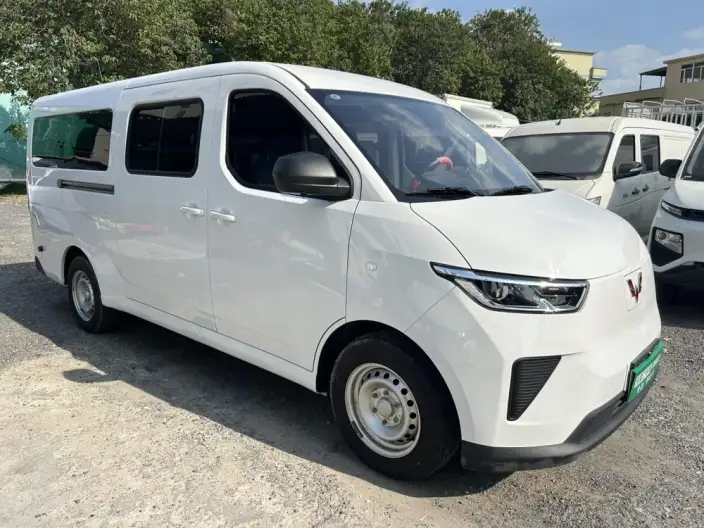 Wuling Yangguang 2026 Model 440km Passenger car Edition Comfort Model 6 seat