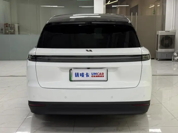Li Auto i8 2025 Model Standard Edition – фото 5