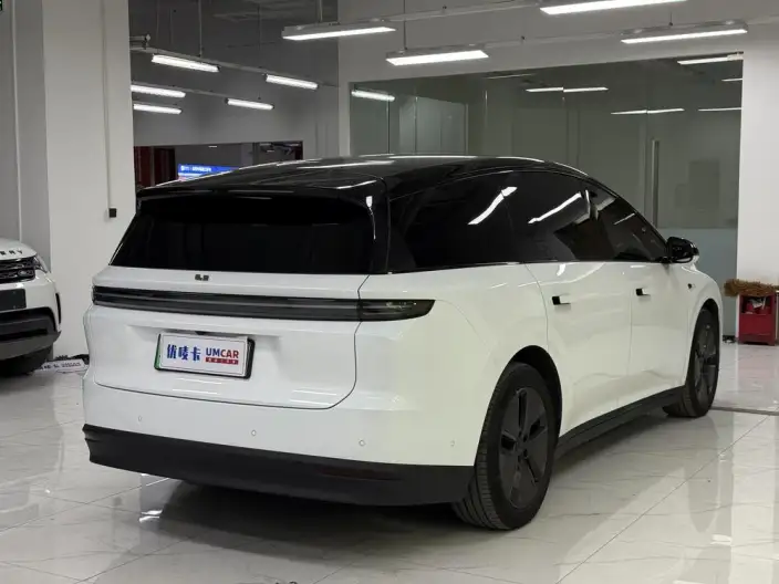 Li Auto i8 2025 Model Standard Edition – фото 6