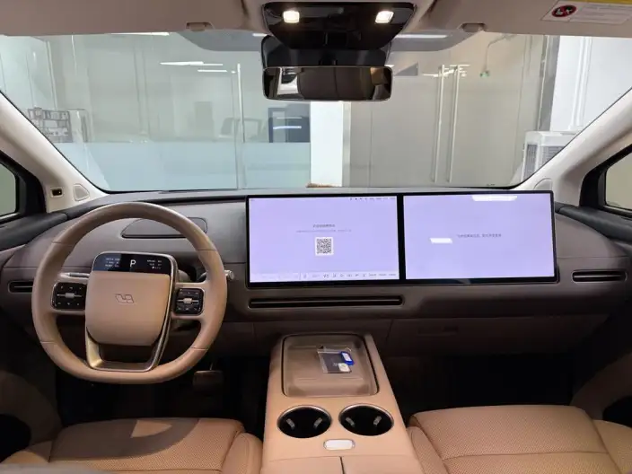 Li Auto i8 2025 Model Standard Edition – фото 8