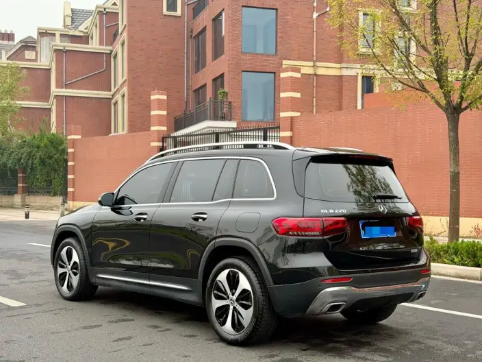Mercedes-Benz GLB 2023 Model GLB 220 Fashion Model – фото 4