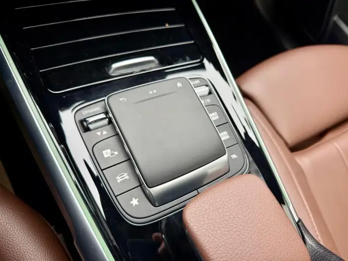 Mercedes-Benz GLB 2023 Model GLB 220 Fashion Model – фото 10