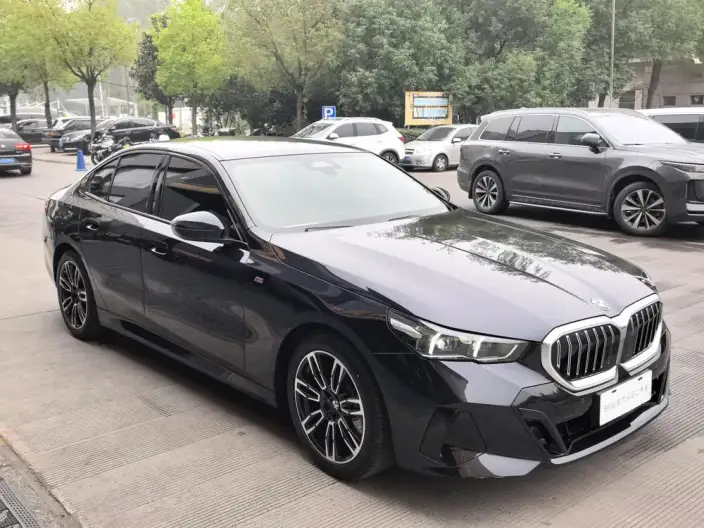 BMW 5 Series Imported 2024 Model 525i M Sports Set – фото 3