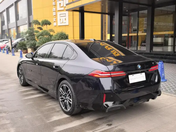 BMW 5 Series Imported 2024 Model 525i M Sports Set – фото 4