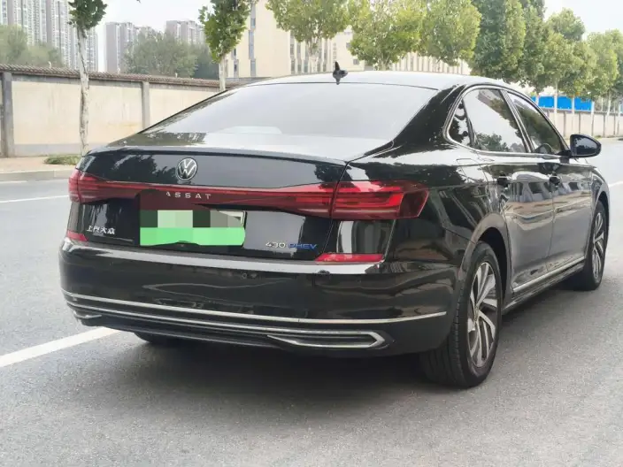 Volkswagen Passat PHEV 2022 Model 430PHEV Hybrid Deluxe Edition – фото 7