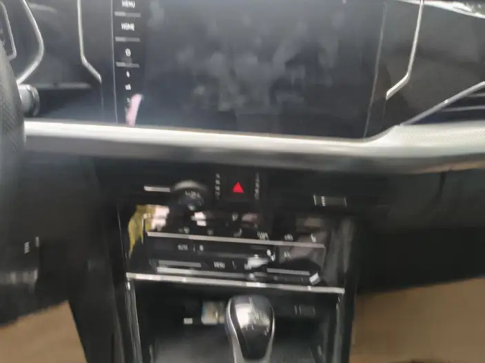 Volkswagen Passat PHEV 2022 Model 430PHEV Hybrid Deluxe Edition – фото 9