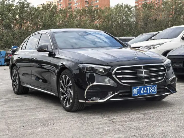 Mercedes-Benz E-Class 2025 Model E 300 L Luxury Model sedan – фото 3
