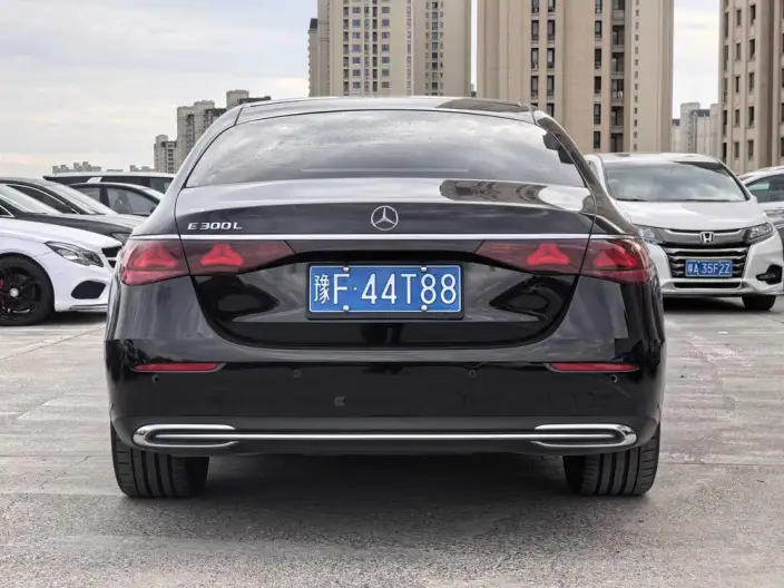 Mercedes-Benz E-Class 2025 Model E 300 L Luxury Model sedan – фото 5