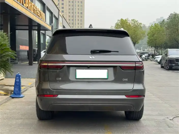 Li Auto ONE 2021 Model Extended Range 6 seat Edition – фото 5