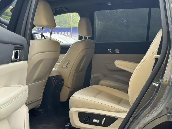 Li Auto ONE 2021 Model Extended Range 6 seat Edition – фото 9