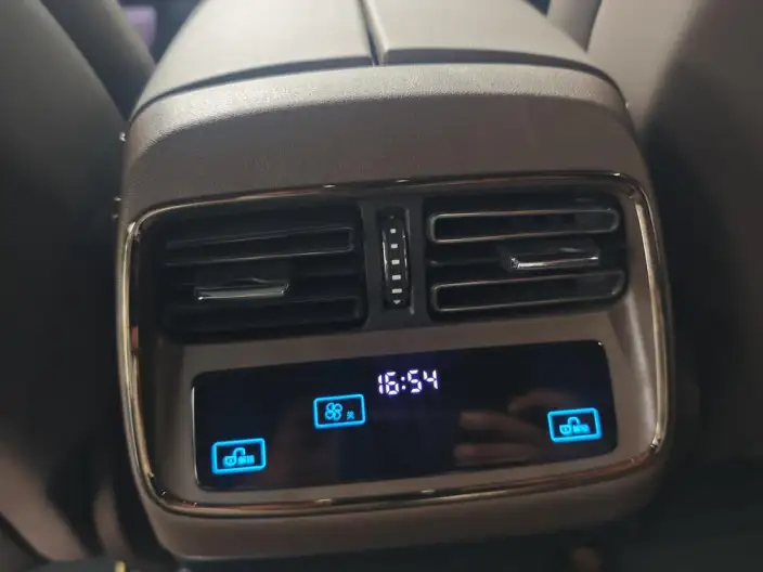 BYD Han DM 2022 Model DM-i 121KM Exclusive Model – фото 8