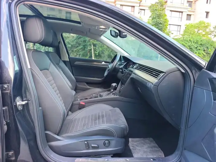 Volkswagen Magotan 2020 Model 330TSI DSG Luxury Model – фото 8