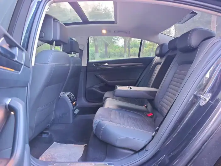 Volkswagen Magotan 2020 Model 330TSI DSG Luxury Model – фото 9