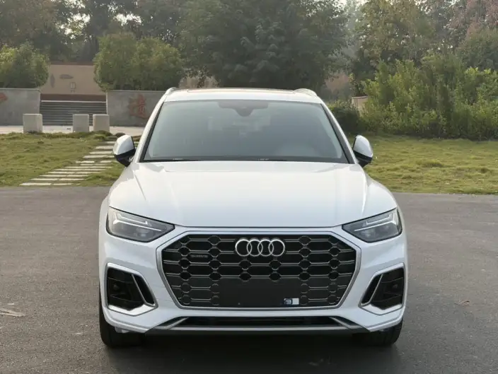 Audi Q5L 2022 Model Facelift 40T Luxury Dynamic Model