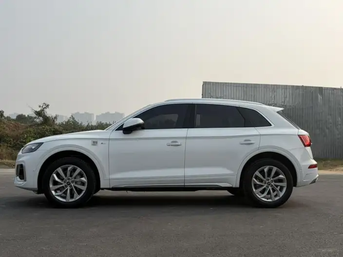 Audi Q5L 2022 Model Facelift 40T Luxury Dynamic Model