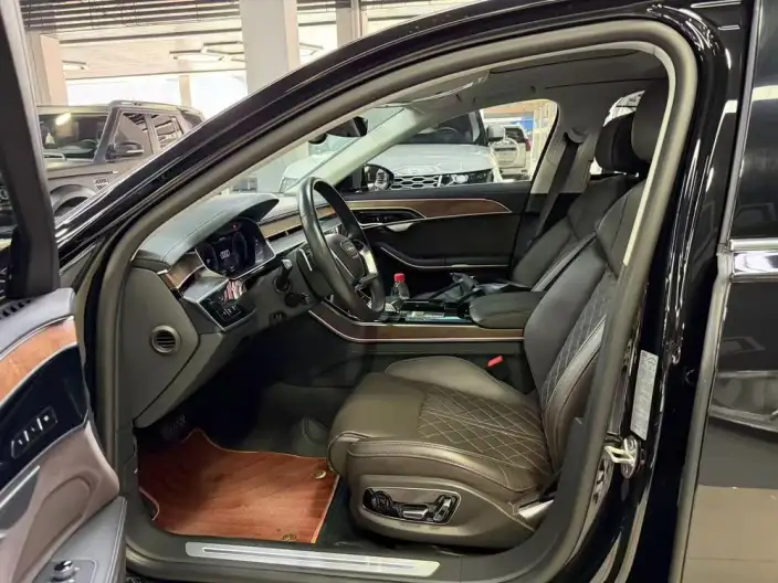 Audi A8 2023 Model A8L 50 TFSI quattro Exclusive Model – фото 6