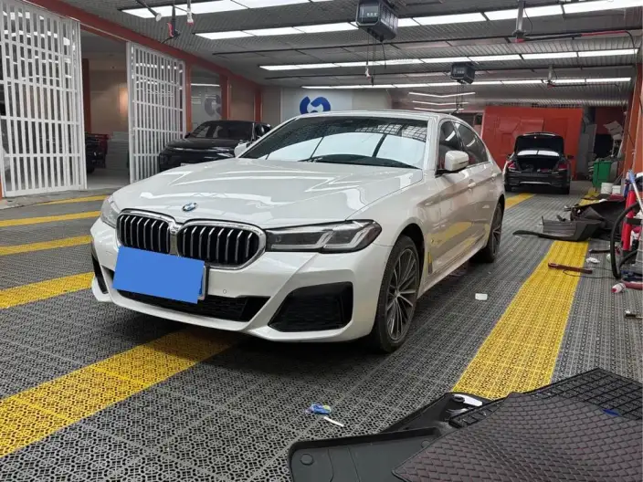BMW 5 Series 2023 Model 530Li Leading Model M Sports Set – фото 1