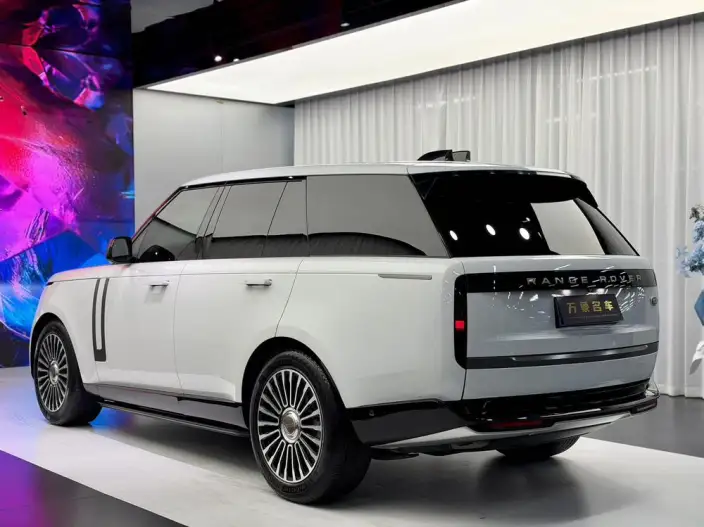 Range Rover 2023 Model 3.0 L6 360PS Shengshi Edition