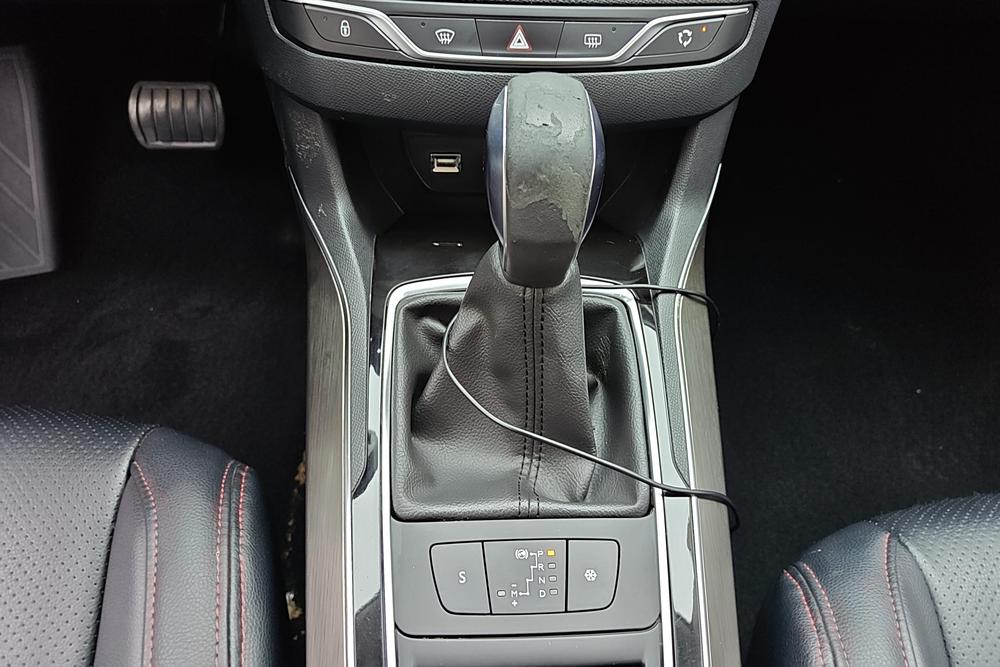 Peugeot 408 2015 1.2T Automatic Luxury – фото 15
